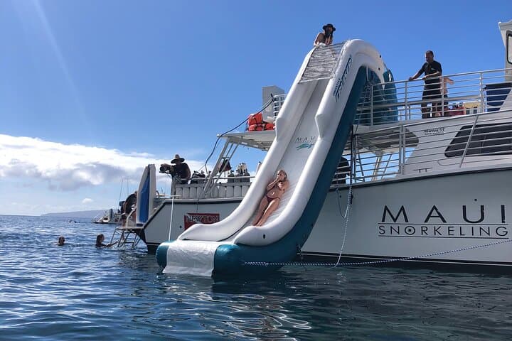 Molokini Crater Snorkeling Adventure Aboard the Lani Kai II — 5-Hour Morning Trip photo 1