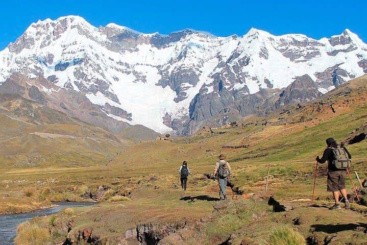 Ausangate Trek 5-Day High Andean Circuit: Palomani Pass & Turquoise Lagoons photo 3