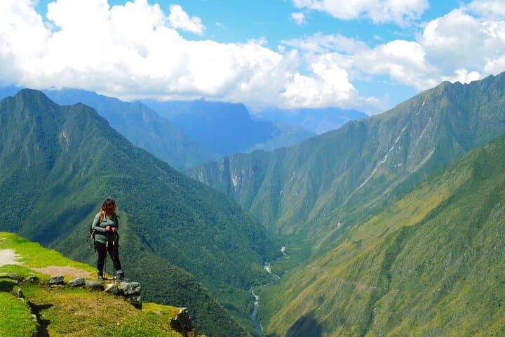4-Day Inca Trail to Machu Picchu: Classic Hike with Vistadome Train Return photo 4