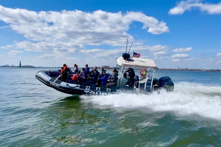 Experience the Thrill: Statue of Liberty Speedboat Tour