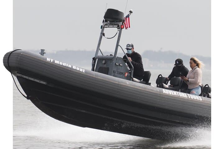 Experience the Thrill: Statue of Liberty Speedboat Tour photo 2