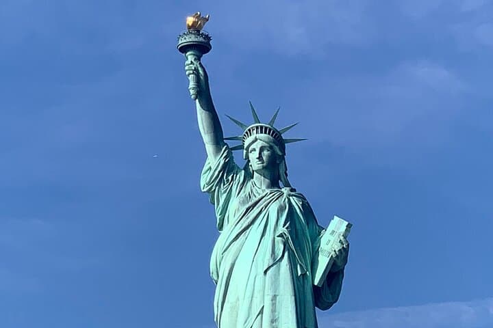 Experience the Thrill: Statue of Liberty Speedboat Tour photo 3