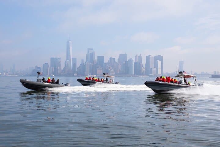 Experience the Thrill: Statue of Liberty Speedboat Tour photo 5
