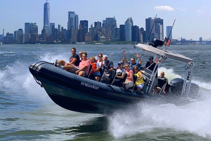 Experience the Thrill: Statue of Liberty Speedboat Tour photo 6