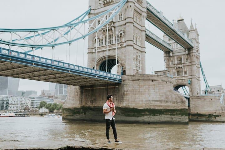 Expert-Led London Private Photoshoot: Capture Iconic Moments on the Thames and Beyond photo 4