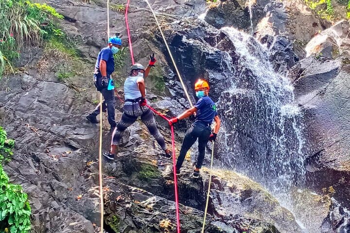 Rappel and Hike La India Dormida: Anton Valley Waterfall Descent and Summit Trek photo 6