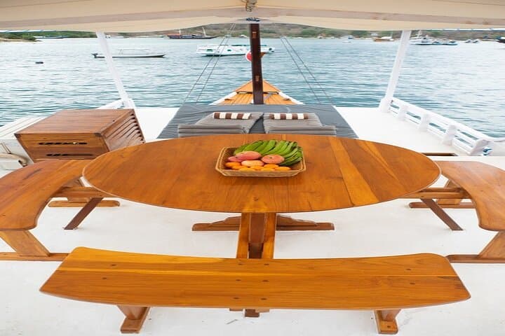3-Day Komodo Private Phinisi Cruise: Padar Hike, Pink Beach & Manta Snorkel photo 4