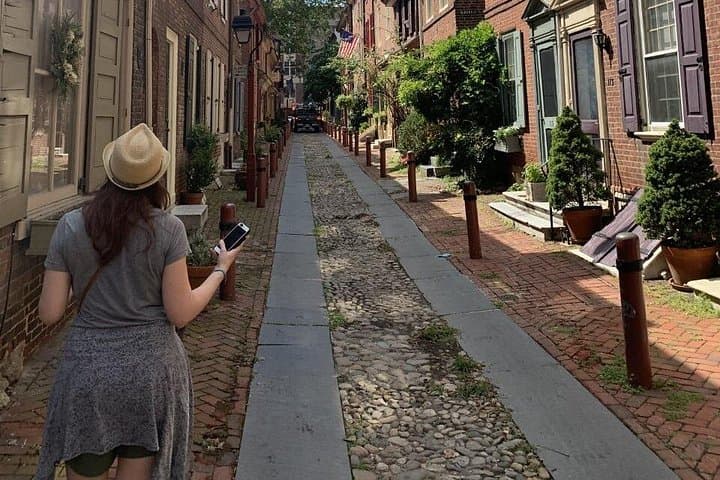 Savannah Scavenger Hunt: Solve a Silent-Movie Murder on a 1.9-Mile Walk photo 1