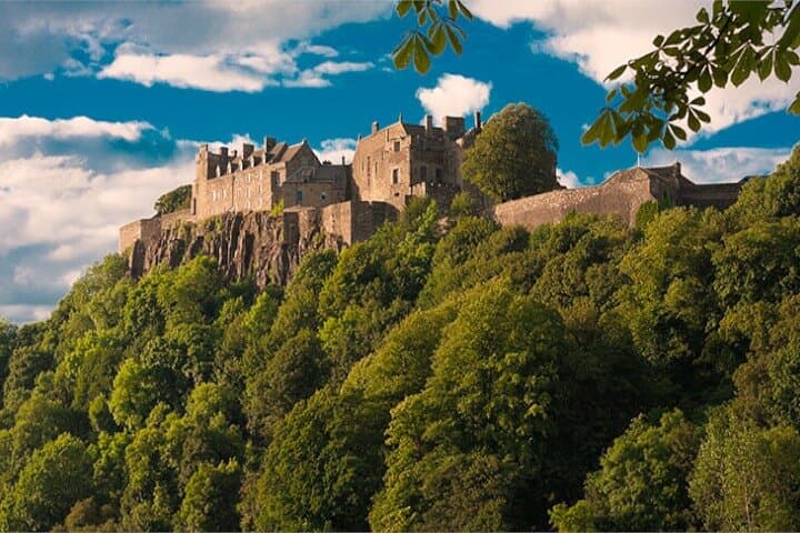 Stirling, Lindores Distillery & St Andrews Full-Day Tour from Edinburgh