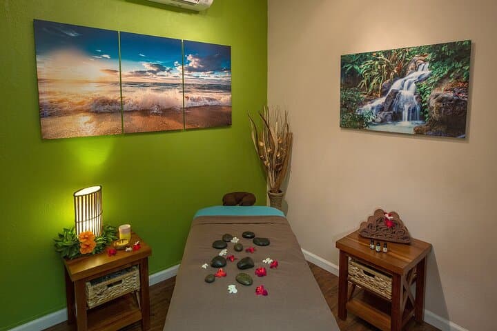 Queen for the Day Special: 90-Minute Full-Body Hawaiian Massage in Honolulu photo 5
