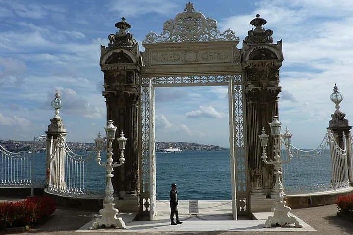 Afternoon Bosphorus Cruise Along the Shore: Istanbul Boat Tour photo 5
