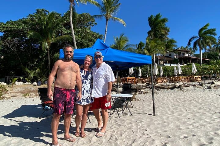 VIP Flamingo Beach Full-Day Rental — Shade, Service & Shorefront Comfort photo 2