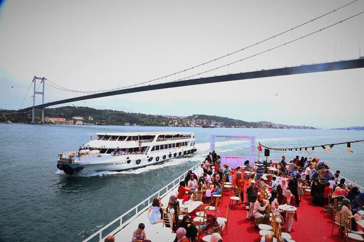 Private Bosphorus Cruise & Dolmabahce Palace: Luxury Day Tour in Istanbul photo 3