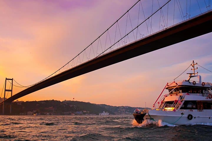 Afternoon Bosphorus Cruise Along the Shore: Istanbul Boat Tour photo 3