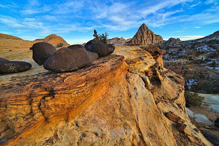 Cathedral Valley Private 4x4 Tour — Capitol Reef Temples of the Sun and Moon photo 2