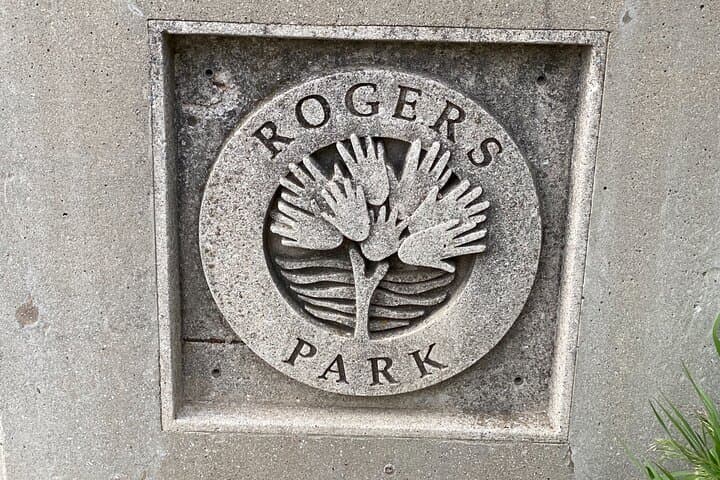 Small-Group Chicago Neighborhood Tour: North & South Side Highlights photo 4