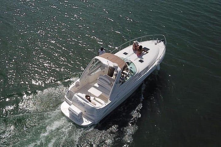 Private 2-Hour Luxury Yacht Cruise in Cancun Bay & Laguna Nichupté photo 2