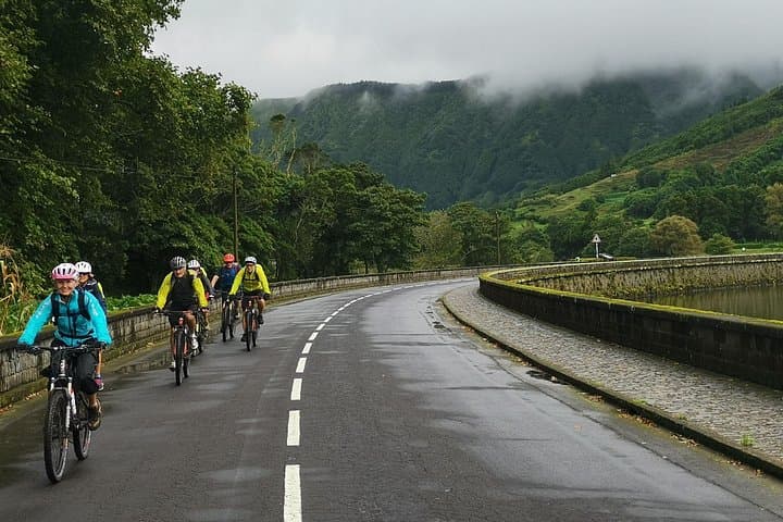 Private E‑Bike Tour of Sete Cidades Volcano Rim with Panoramic Lake Views photo 4