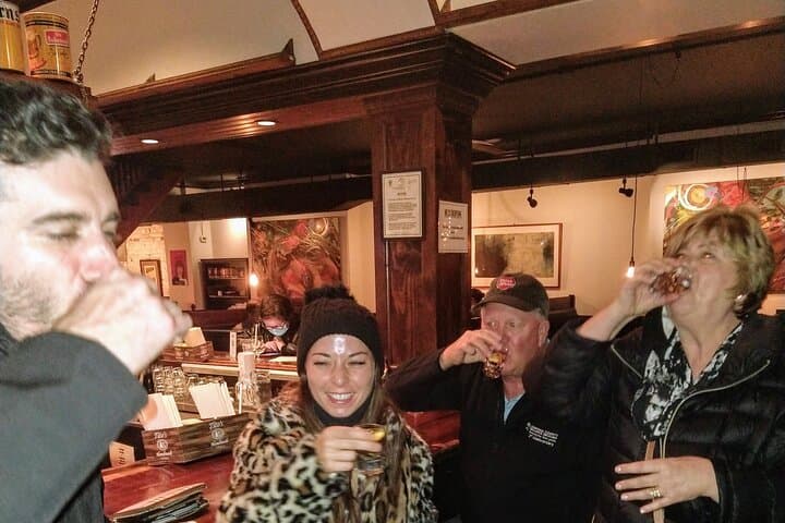 Late Night Savannah Haunted Pub Crawl and Ghost Tour — 2-Hour Downtown Bar Crawl photo 2