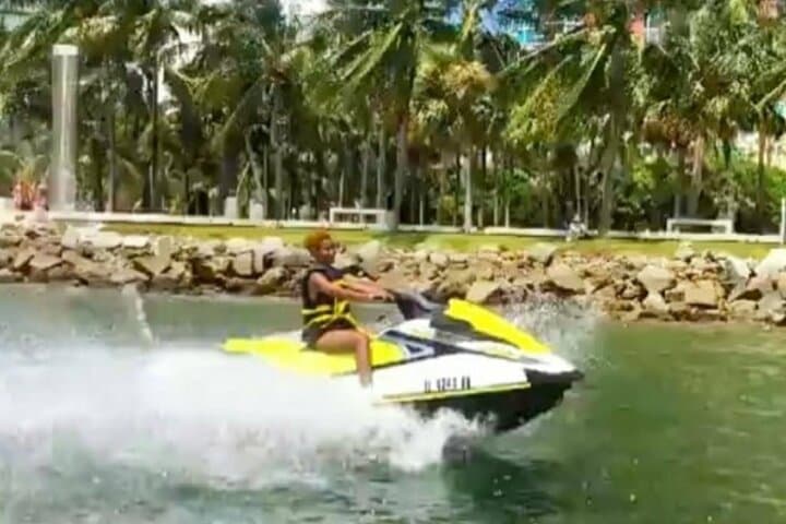 Miami Biscayne Bay Jet Ski Tour: Skyline-Speed Jet Ski Adventure & Wildlife Viewing photo 4