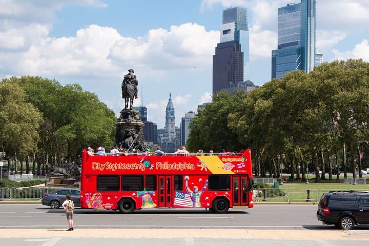 Explore Philadelphia: Hop-On Hop-Off Bus Tour & Panoramic Night Experience