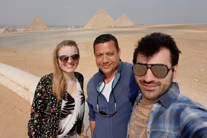 Full-Day Guided Tour: Giza Pyramids, Sphinx, Saqqara & Memphis photo 5