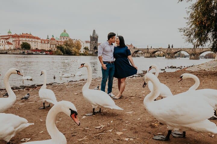 Prague Private Photo Shoot: Capture Charles Bridge, Old Town & Castle photo 4