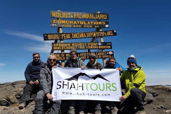 6-Day Marangu Route Kilimanjaro Hut Trek to Uhuru Peak