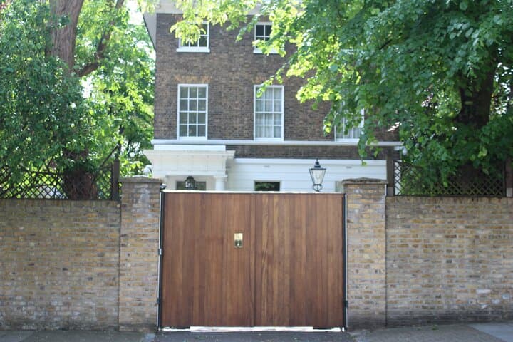 Beatles London Walking Tour: Marylebone & Abbey Road Highlights