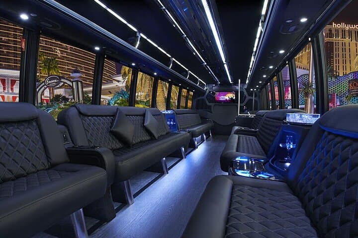 Cruise the Las Vegas Strip at Night: Private Champagne Limo Tour (3–5 hrs) photo 3