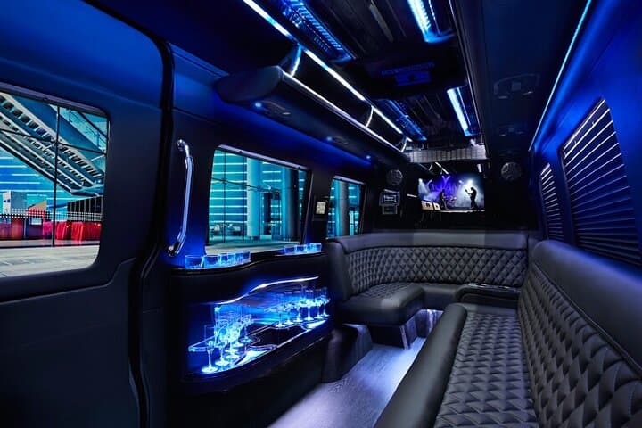 Private Arrival Transfer in Las Vegas — Luxury SUV or Limo with 1‑Hour Stop photo 5