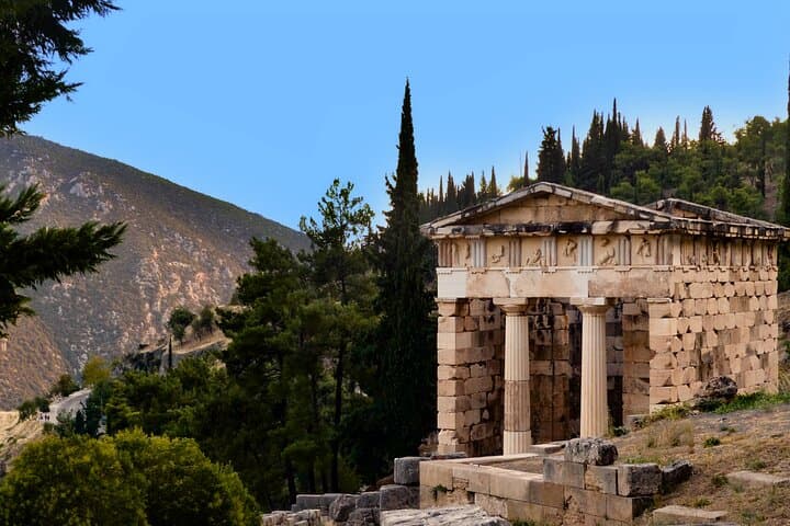 Private Family Day Trip to Delphi: Kids-Friendly Archaeology & Art photo 3
