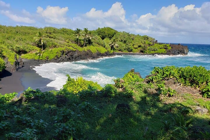 Reverse Road to Hana Luxury Tour from South Maui — Full-Circle Hana Experience