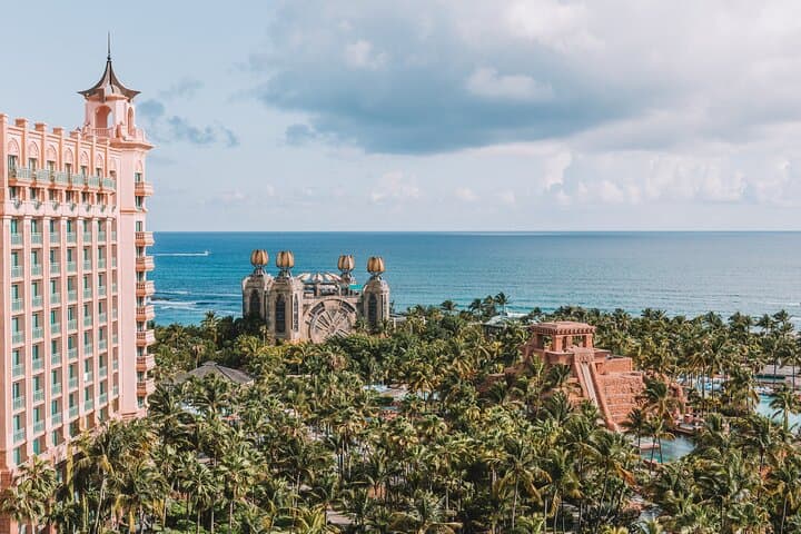 Private Professional Photoshoot in Nassau — 1–4 Hour Photo Experience photo 2