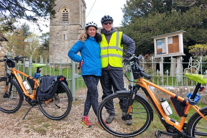Two-Day Oxford & Cotswolds Cycle Tour — Electric Bike Ride Through Villages