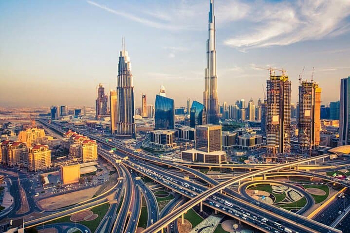 Dubai Private 8‑Hour Car Hire — Chauffeur-Driven SUV for City & Desert photo 3