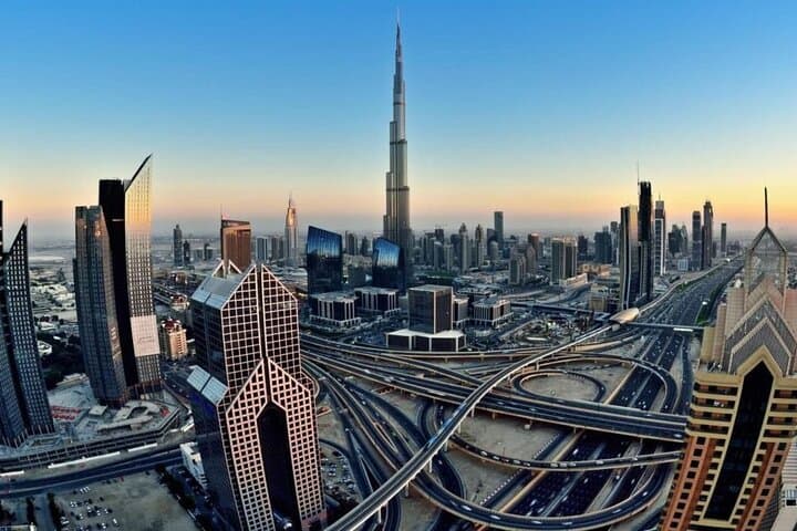 Dubai Private 8‑Hour Car Hire — Chauffeur-Driven SUV for City & Desert photo 4