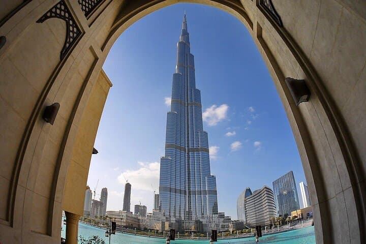 Dubai Private 8‑Hour Car Hire — Chauffeur-Driven SUV for City & Desert photo 5