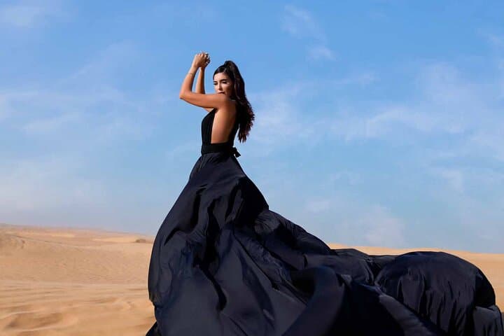 Dubai Flying Dress Photoshoot in the Desert — Private Dunes Session photo 4