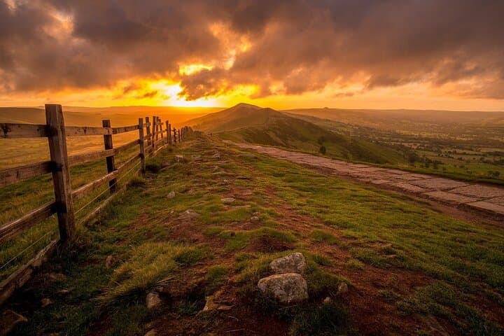 Peak District Hidden-Gems GPS Tour: Self-Drive Treasure Hunt and Family Quiz (7-Day Pass) photo 3