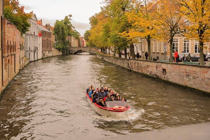 Day Trip from Paris to Bruges: Guided Walking Tour & Canal Cruise Experience photo 2