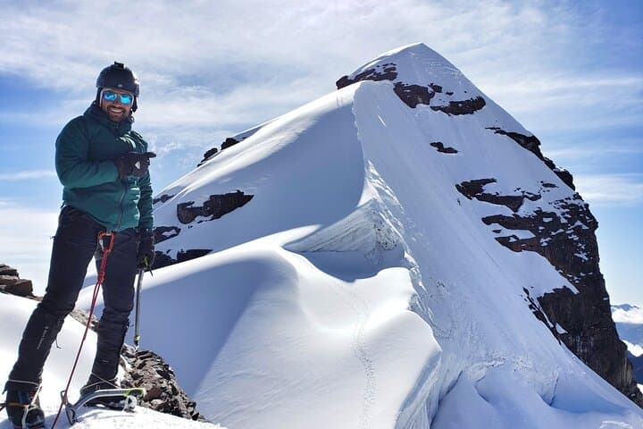 3 Days Pequeño Alpamayo: Glacier Training and Summit in the Cordillera Real photo 2