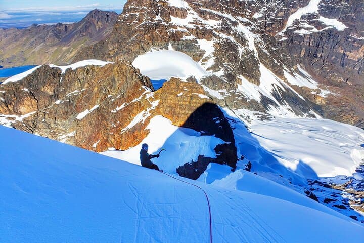 3 Days Pequeño Alpamayo: Glacier Training and Summit in the Cordillera Real photo 3
