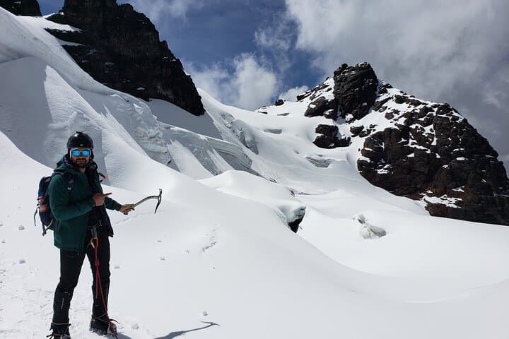 3 Days Pequeño Alpamayo: Glacier Training and Summit in the Cordillera Real photo 6