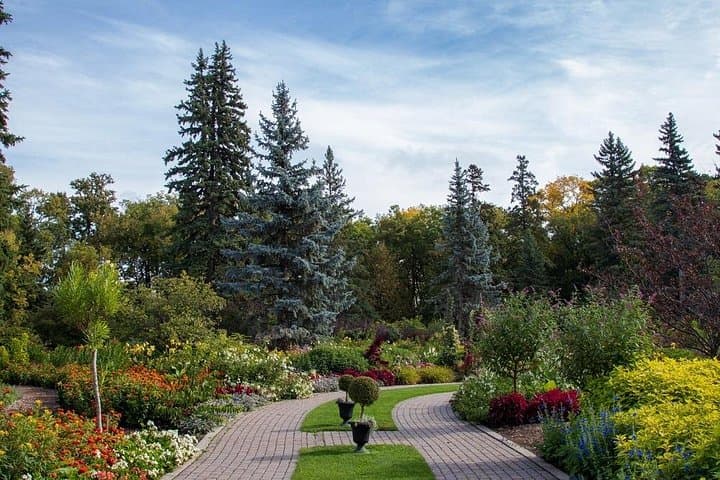 Assiniboine Park GPS Audio Walking Tour — Self-Guided 5 km Tour in Winnipeg photo 2