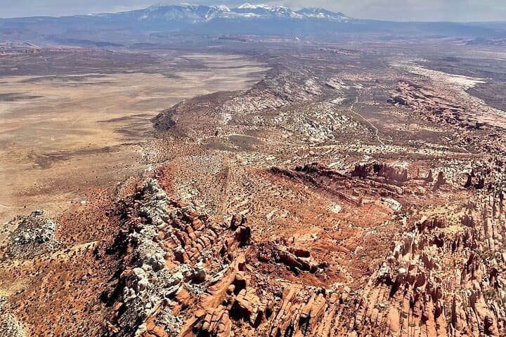 Soaring Over Arches National Park: A 30-Minute Airplane Tour of Utah’s Red Rock Wonders photo 6