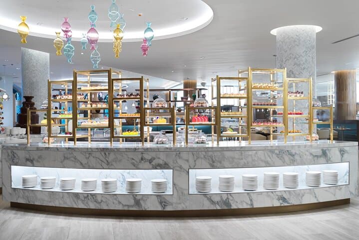 Atlantis The Palm Buffet with Balloon Dubai or Monorail Day Pass — Dining and View Options on Palm Jumeirah photo 4