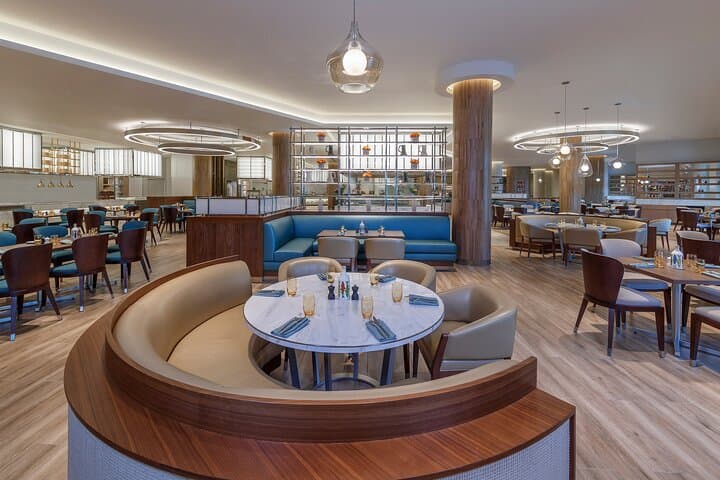 Atlantis The Palm Buffet with Balloon Dubai or Monorail Day Pass — Dining and View Options on Palm Jumeirah photo 5