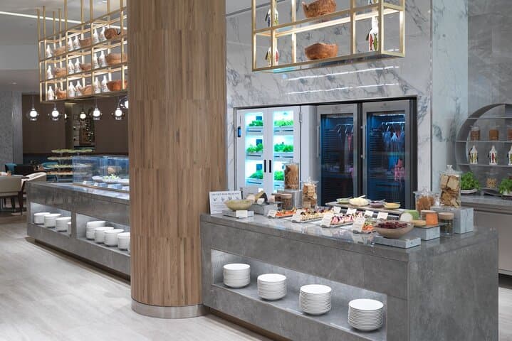 Atlantis The Palm Buffet with Balloon Dubai or Monorail Day Pass — Dining and View Options on Palm Jumeirah photo 6