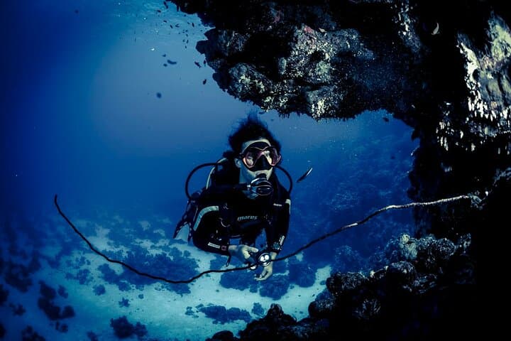 SSI Deep Diving Specialty Course in Tenerife — 40m Deep Dives & Training photo 2